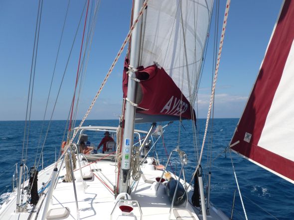 På väg till Cetraro fick vi segla på riktigt, vilket inte är vardagsmat på Medelhavet