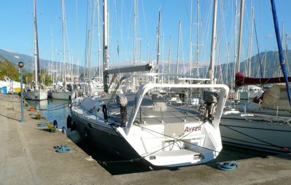 Ayfer i vinterskrud i Finike