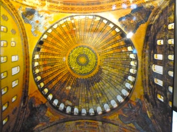 Kupolen som rasat in några gånger