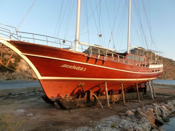 Gulett klar att släpas