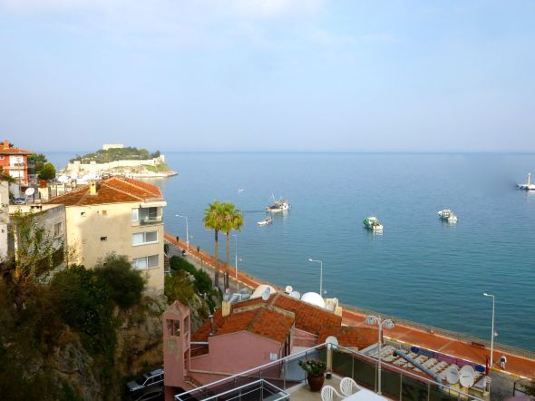 Utsikt från vår hotellbalkong i Kusadasi