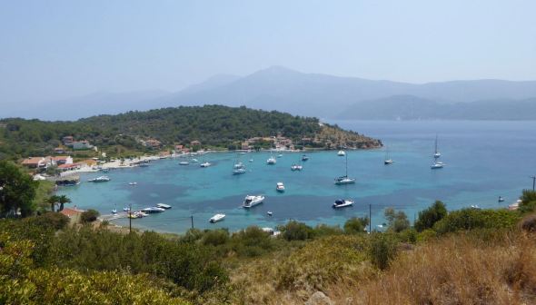 Ayfer längst ute till höger.jpg