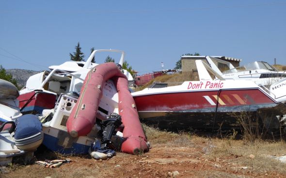 Samos flyktingbåtar.jpg