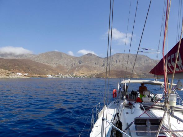 På väg från Emborios